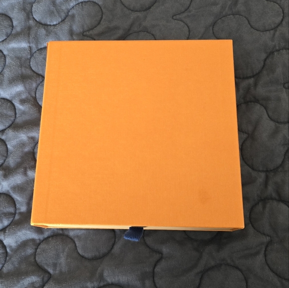 Louis Vuitton Gift Box - Picture 5 of 5